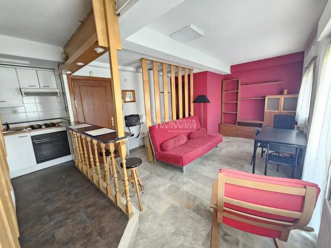 Wohnzimmer von Dachboden zum Verkauf in Madrid mit Heizung, Terrasse und Balkon