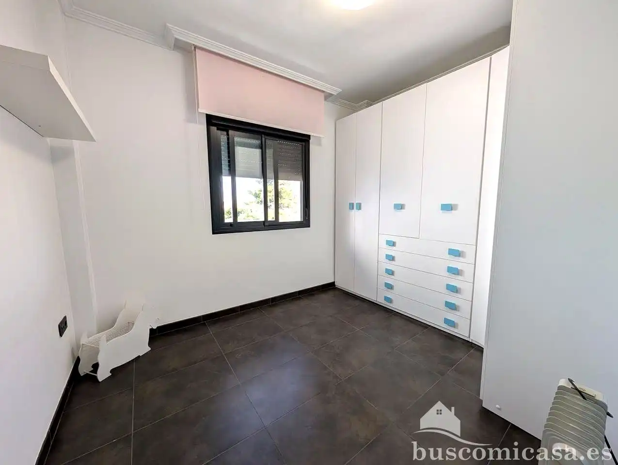 Habitación de Piso de alquiler en Linares con Aire acondicionado, Terraza y Amueblado