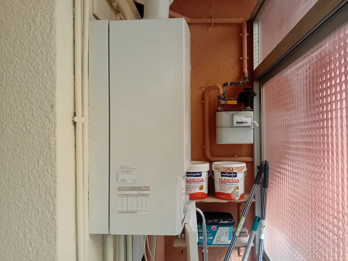 Piso en venta en Girona con Calefacción, Terraza y Internet