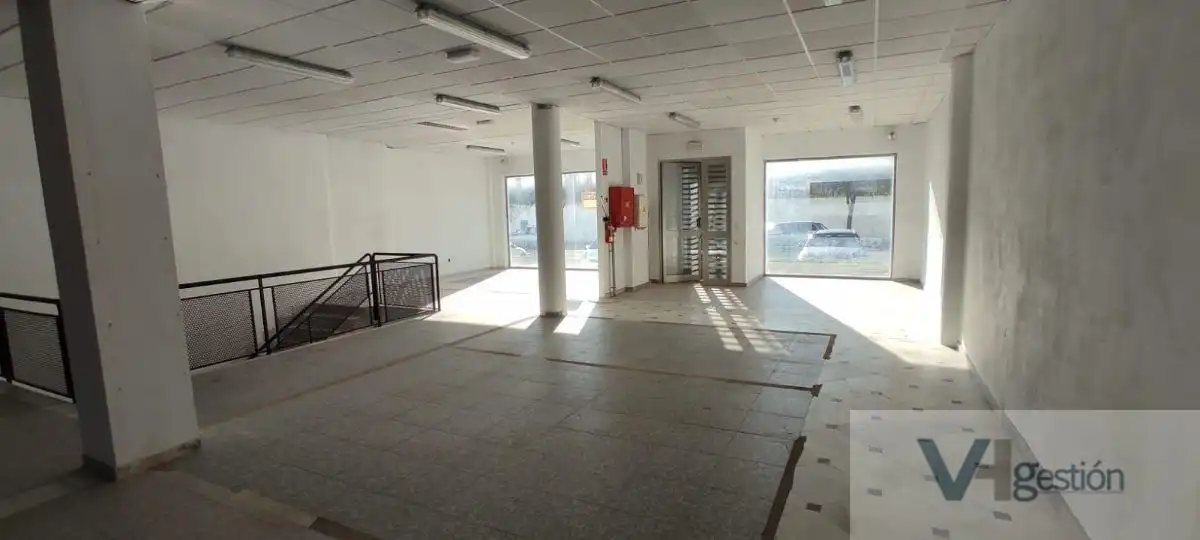 Local commercial à vendre à Villamartín, imagen 2