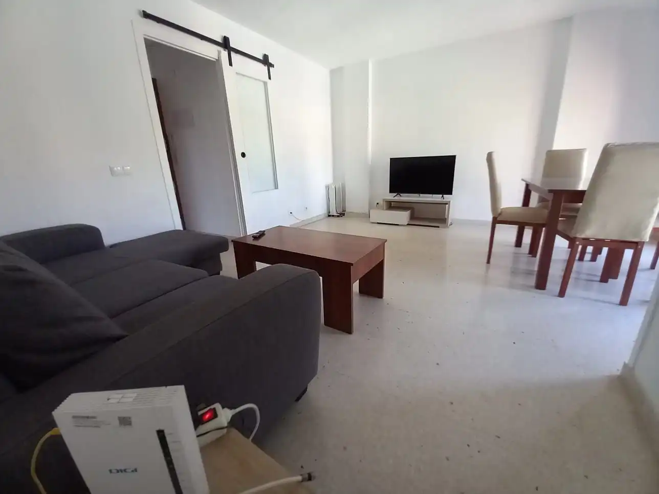 Sala d'estar de Pis de lloguer en Jaén amb Aire condicionat i Balcó