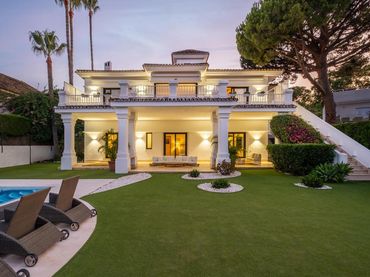 Maison avec balcon à louer à Nueva Andalucía