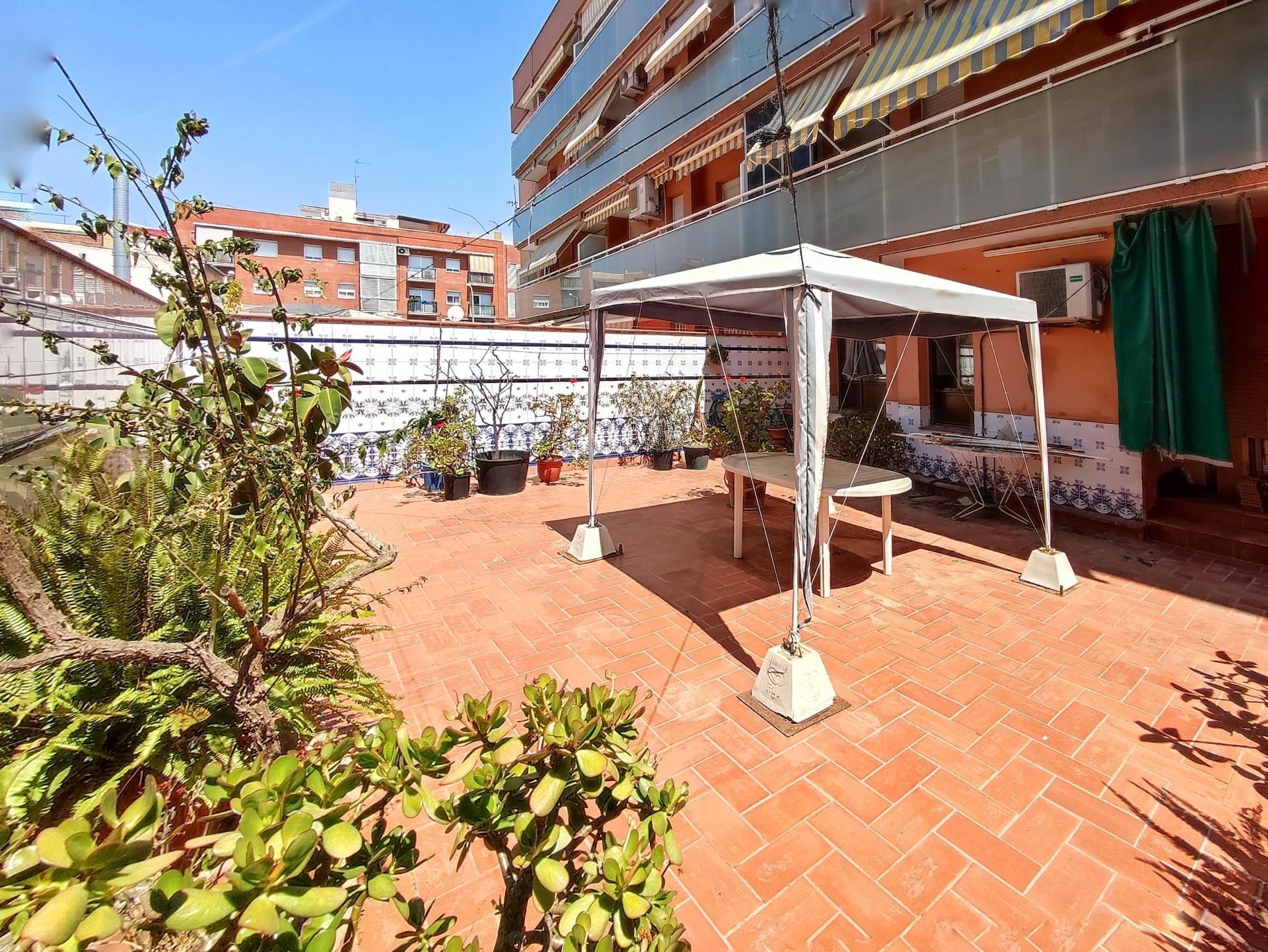 Terrassa de Planta baixa en venda en Cornellà de Llobregat amb Aire condicionat, Terrassa i Balcó