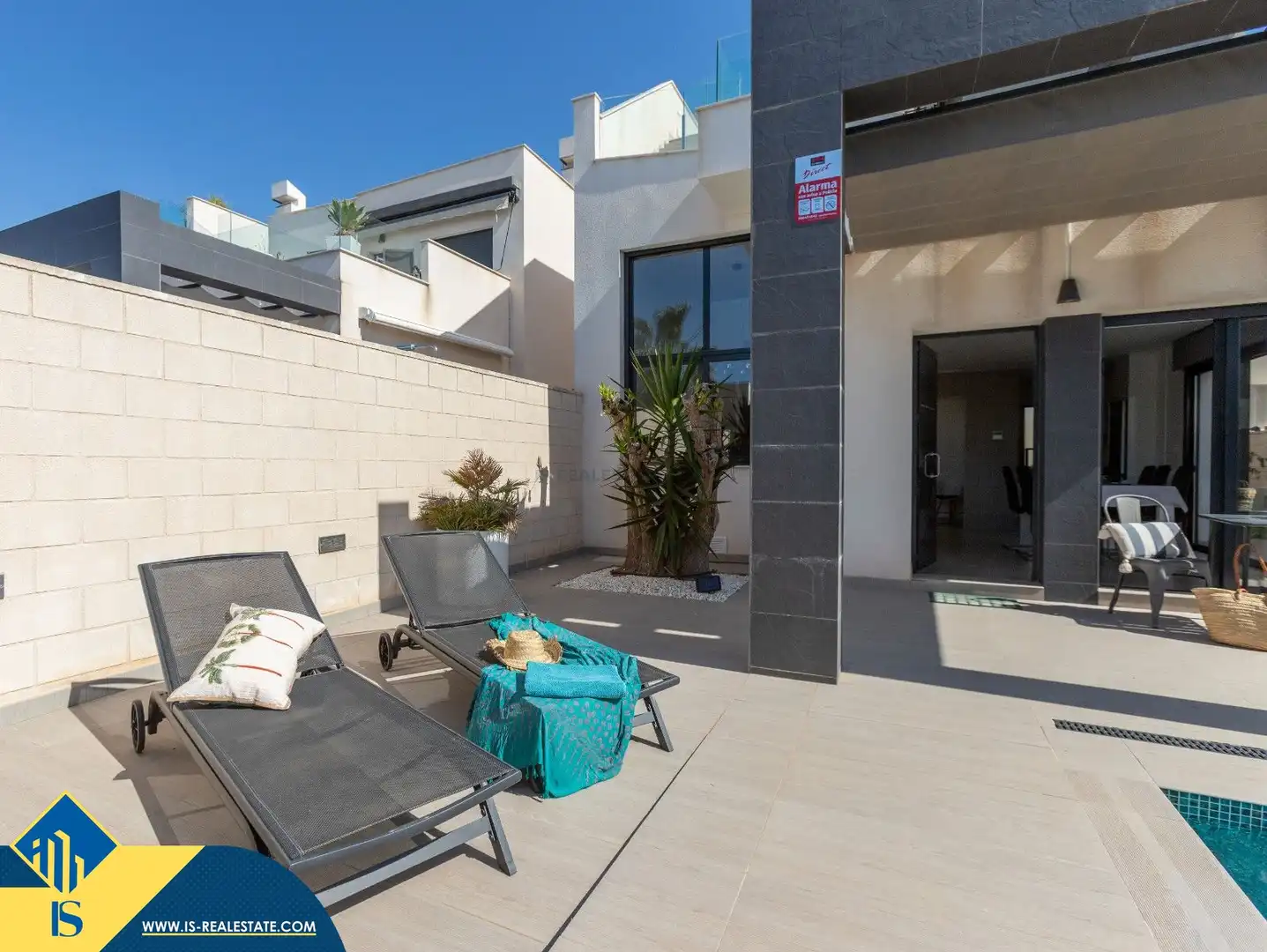 Chalet con piscina en venta en Ciudad Quesada, imagen 2