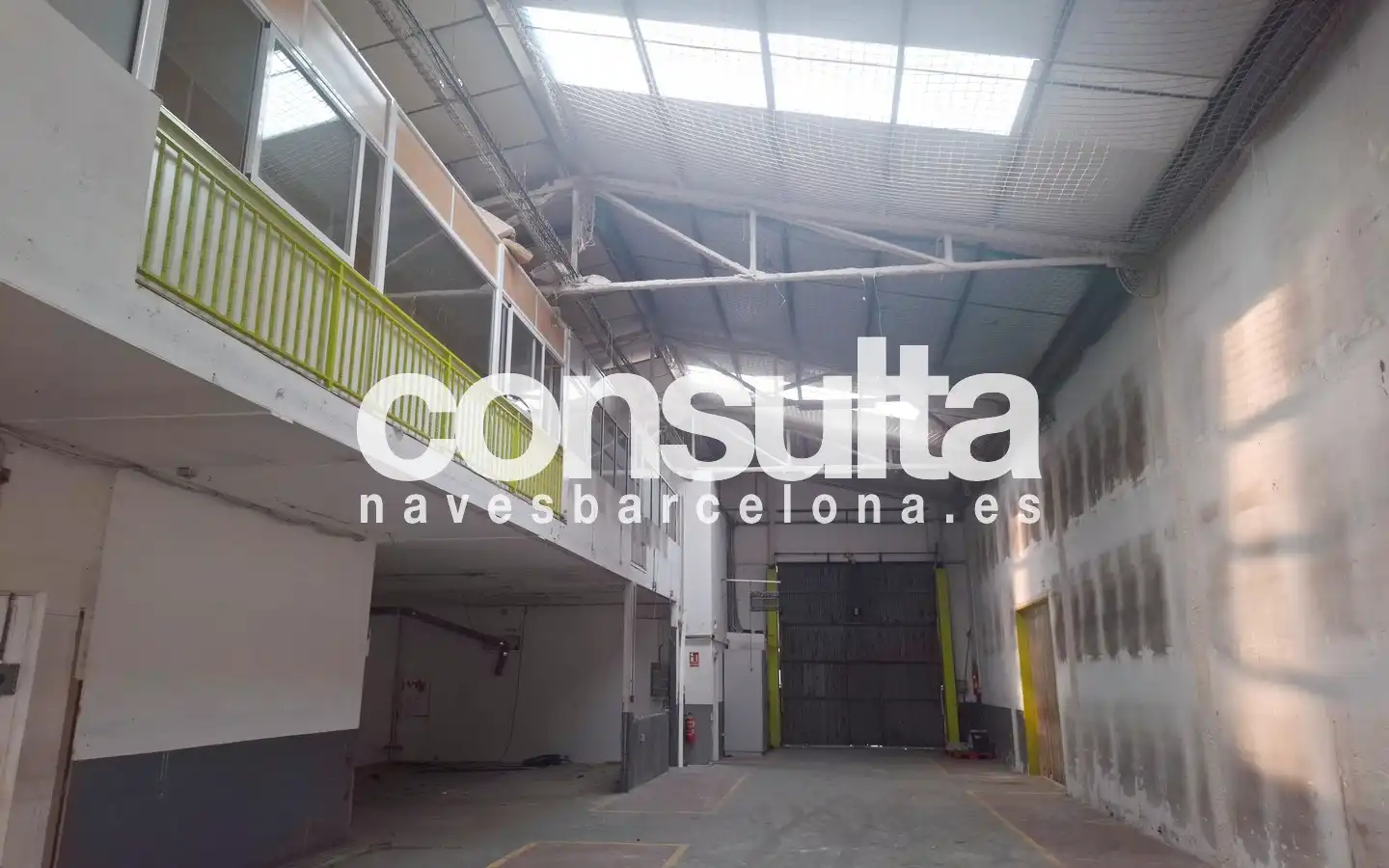 Nau industrial de lloguer a Carrer Lleida 11