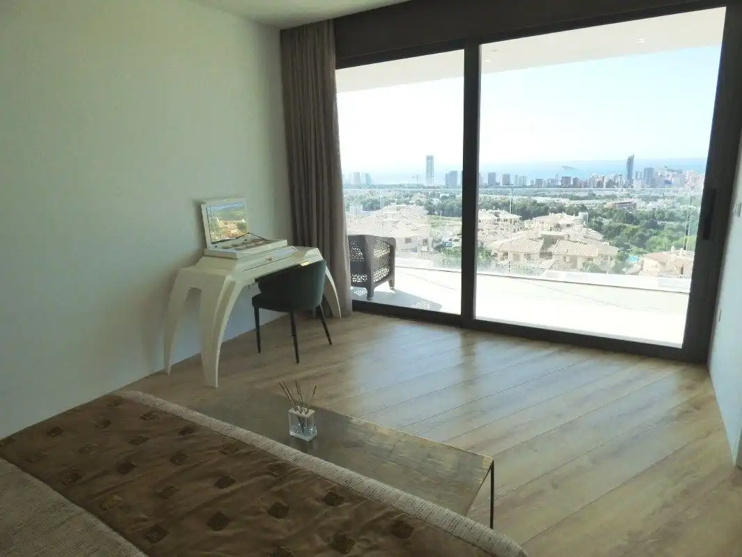Villa con piscina in vendita a Golf Bahía, imagen 19