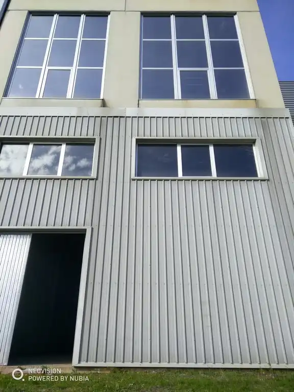 Vista exterior de Nave industrial en venta en Santiago de Compostela 