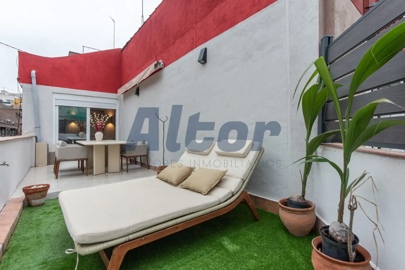 Attic for sale in GENERAL PERÓN, Cuatro Caminos - Azca