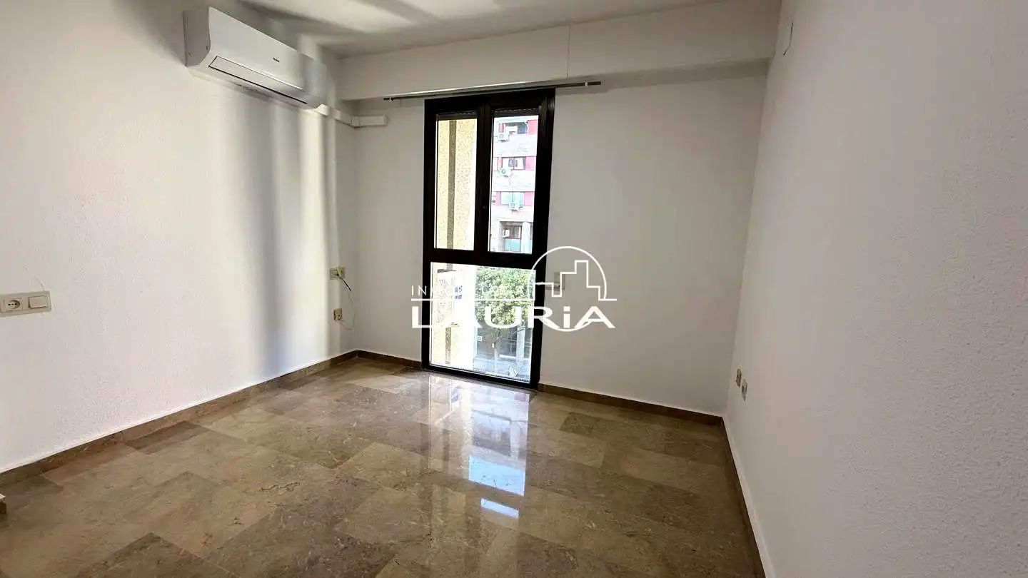 Maisonette zur Miete in Avinguda de l'Institut Obrer de València, Ciutat de les Ciències i de les Arts - Justicia