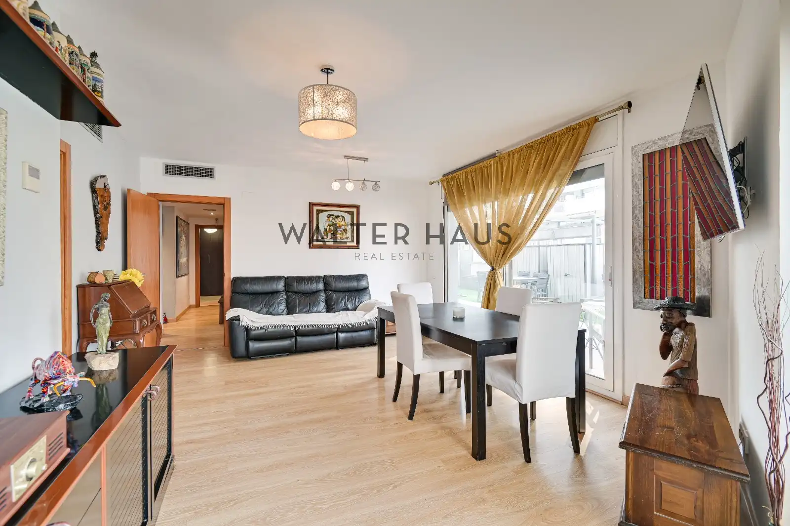 Living room of Flat for sale in Badalona  with Air Conditioner, Heating and Private garden