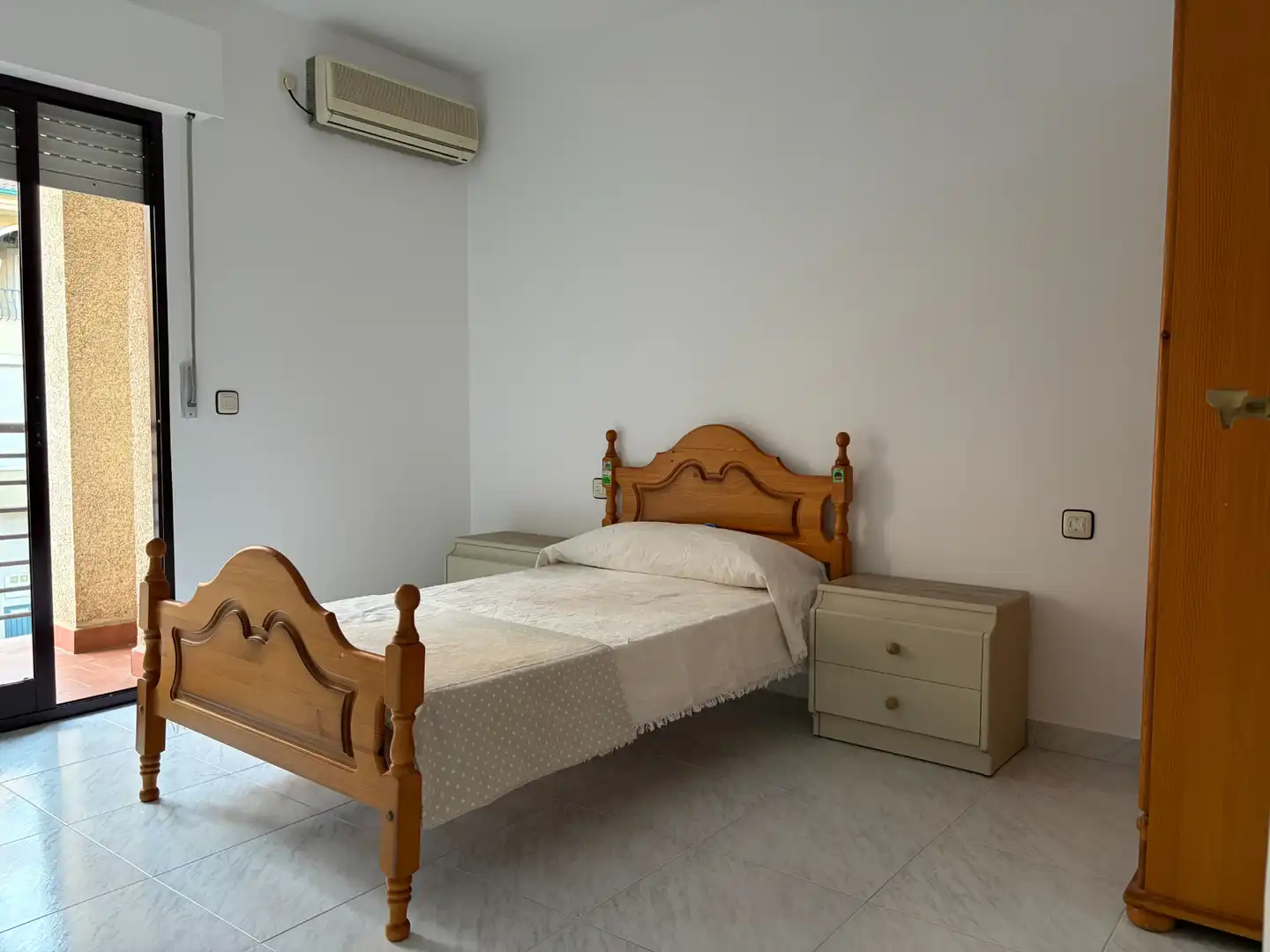 Wohnung zur Miete in Calle Sor Valentina Mirón, Los Pinos - El Pilar