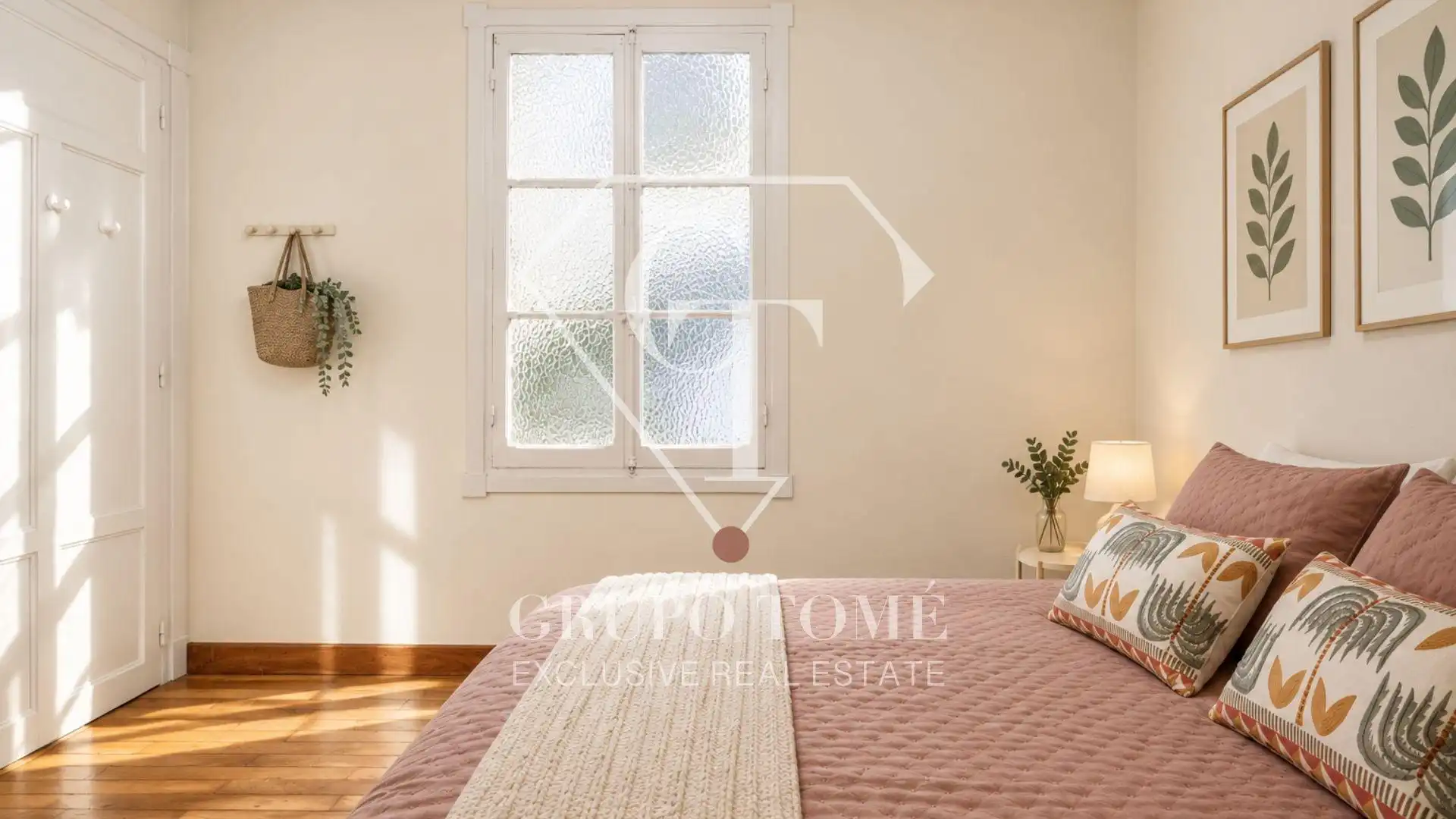 Habitación de Piso en venta en Donostia - San Sebastián  con Calefacción, Amueblado y Balcón