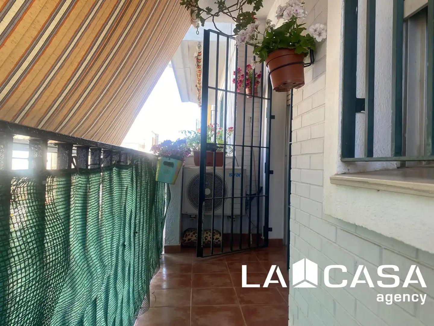 Terrasse von Wohnung zum Verkauf in Dos Hermanas mit Klimaanlage und Terrasse