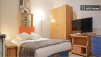 Bedroom of Flat to rent in  Madrid Capital  with Air Conditioner and Balcony