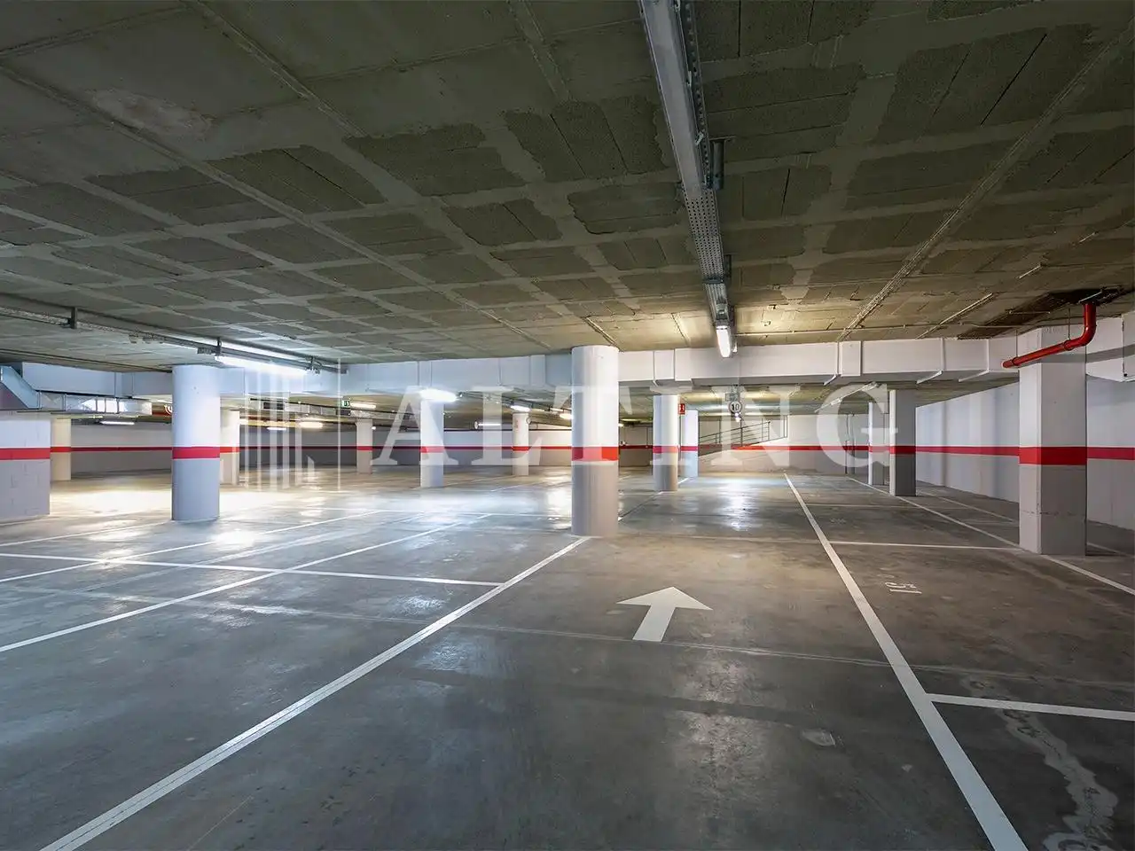 Parkplatz von Gebäude zur Miete in L'Hospitalet de Llobregat
