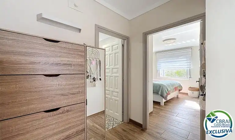 Dormitori de Apartament en venda en Roses amb Calefacció, Terrassa i Moblat