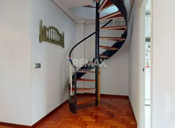 Flat for sale in Vigo   with Heating, Parquet flooring and Storage room