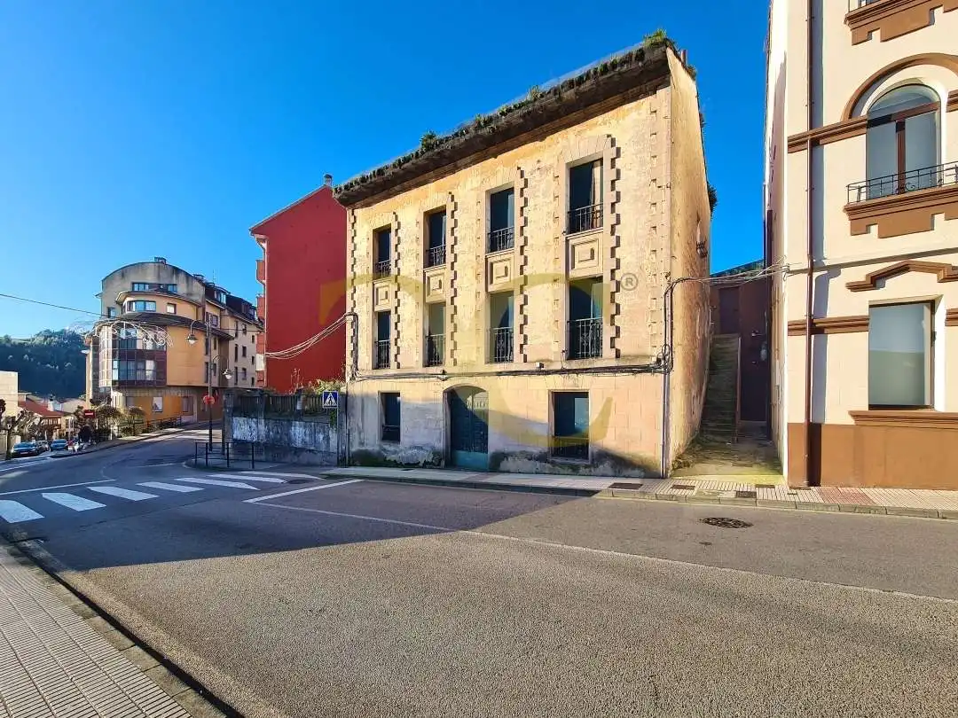 Außenansicht von Gebäude zum Verkauf in Carreño