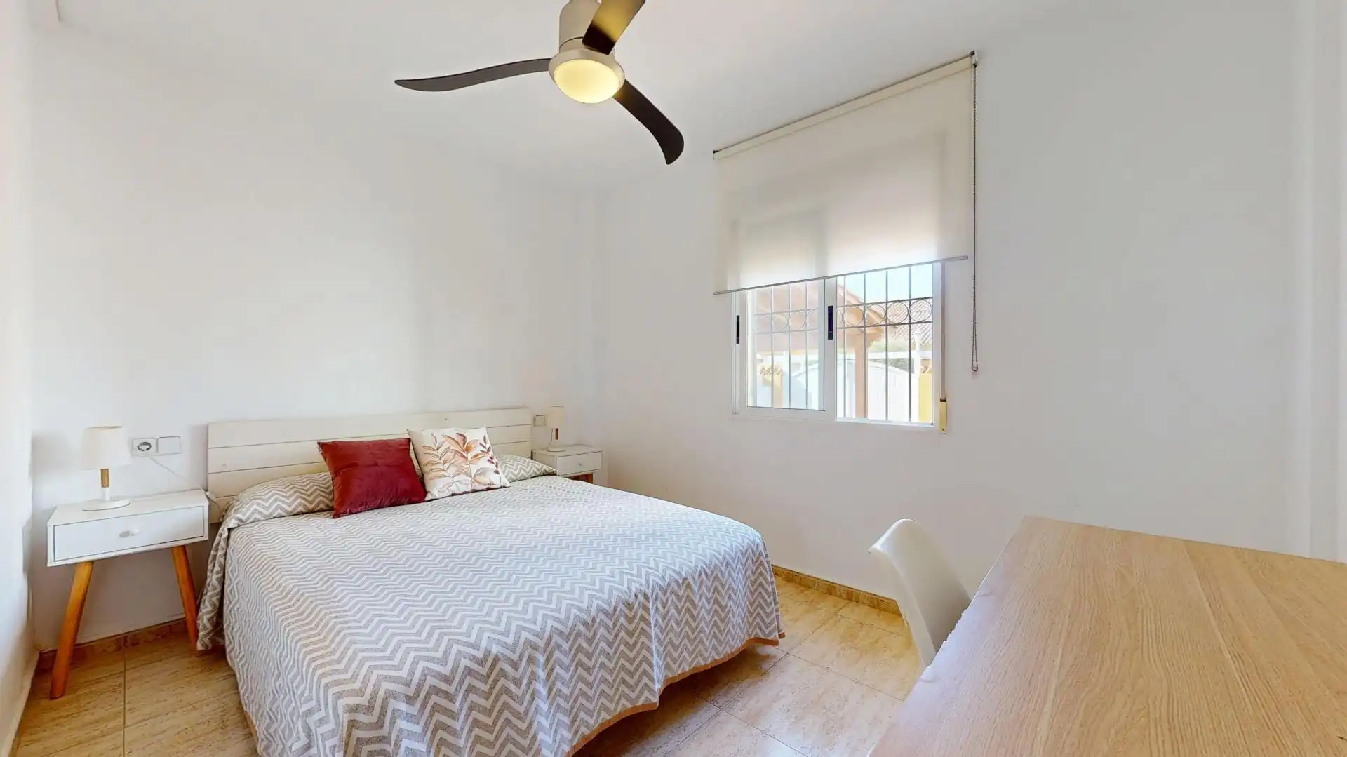 Dormitori de Casa o xalet en venda en Pilar de la Horadada amb Aire condicionat, Terrassa i Traster