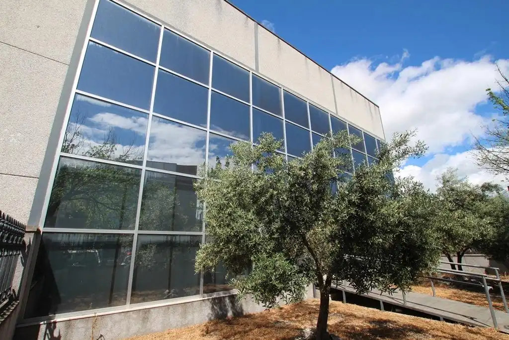 Außenansicht von Fabrikhallen zur Miete in Jerez de la Frontera