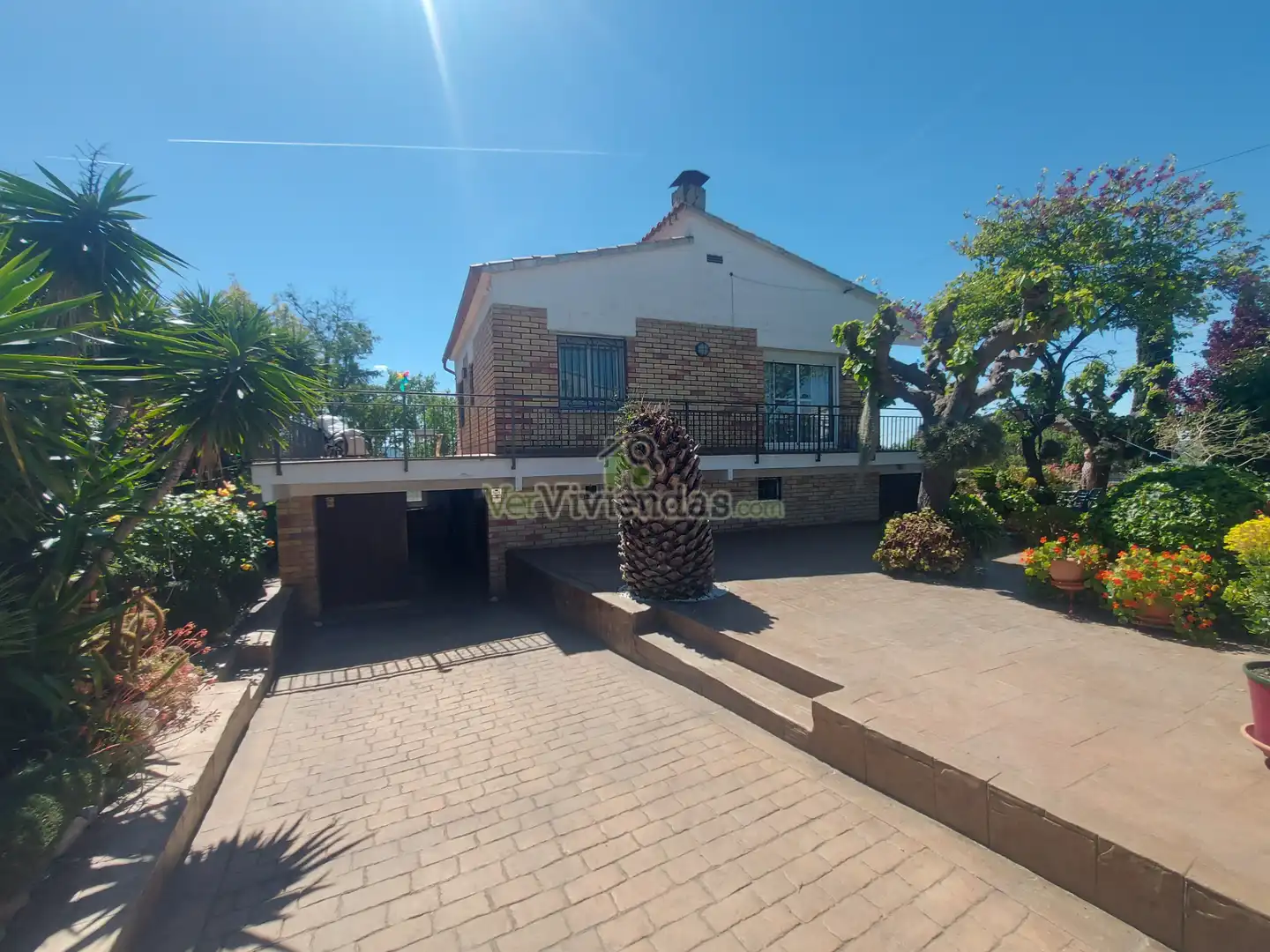 Vista exterior de Casa o chalet en venta en Sant Llorenç d'Hortons con Jardín privado, Terraza y Piscina