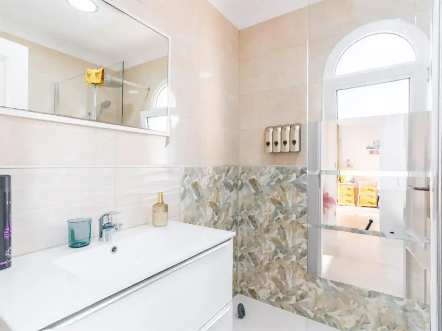 Baño de Piso en venta en Garrucha con Aire acondicionado, Jardín privado y Trastero