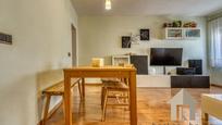 Living room of Flat for sale in Cerdanyola del Vallès  with Air Conditioner