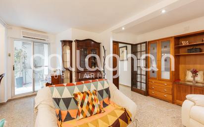 Living room of Flat for sale in  Valencia Capital  with Terrace and Balcony