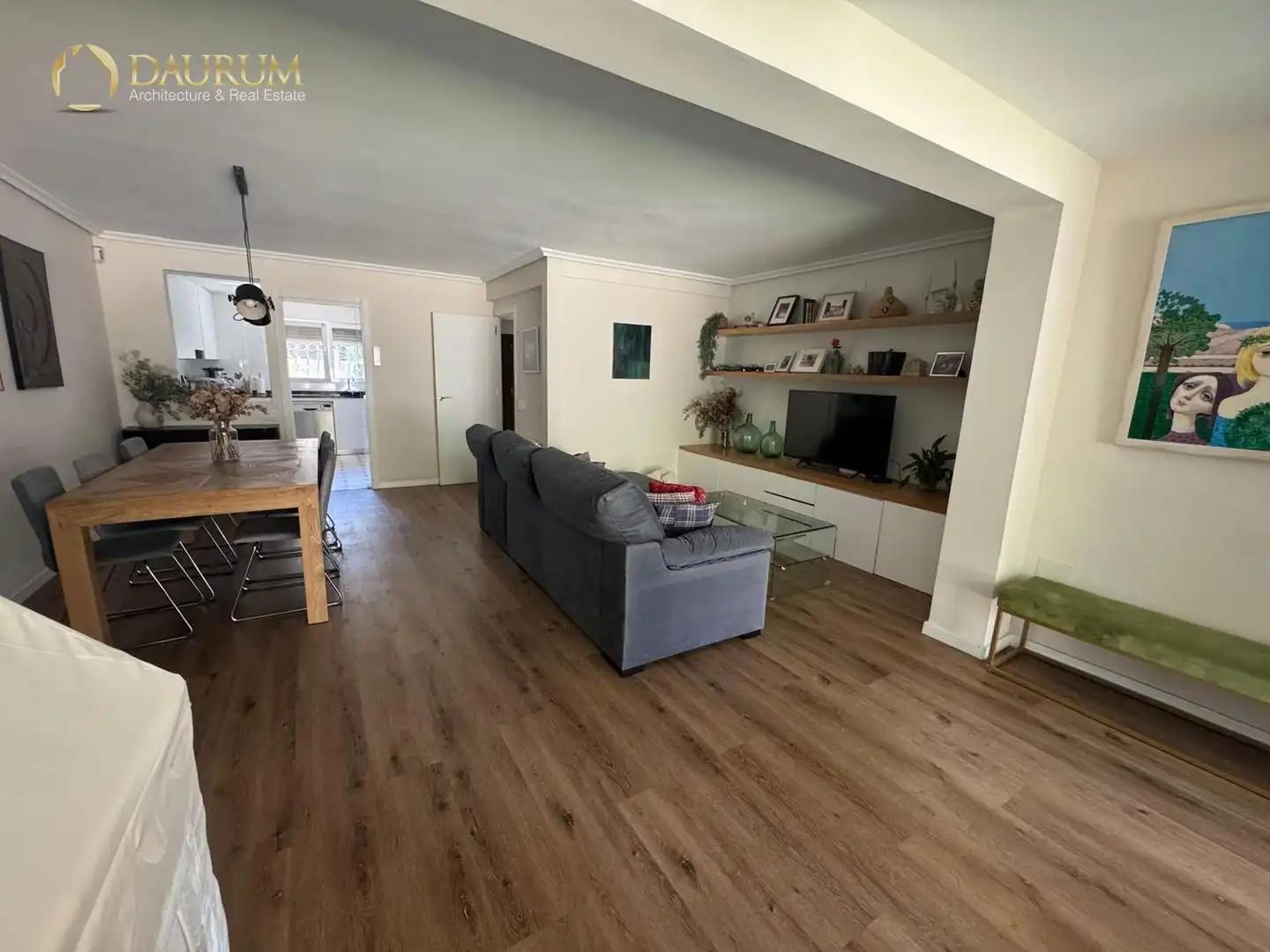 Sala de estar de Casa adosada en venta en Pozuelo de Alarcón con Aire acondicionado, Calefacción y Jardín privado