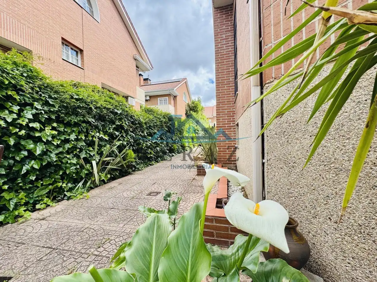Außenansicht von Haus oder Chalet zum Verkauf in Talavera de la Reina mit Klimaanlage, Heizung und Privatgarten