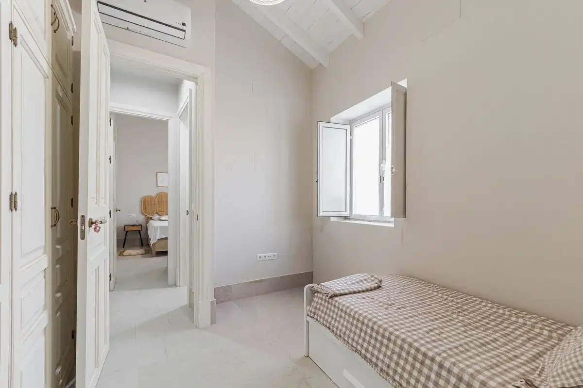 Bedroom of Flat for sale in Utrera  with Heating, Terrace and Furnished