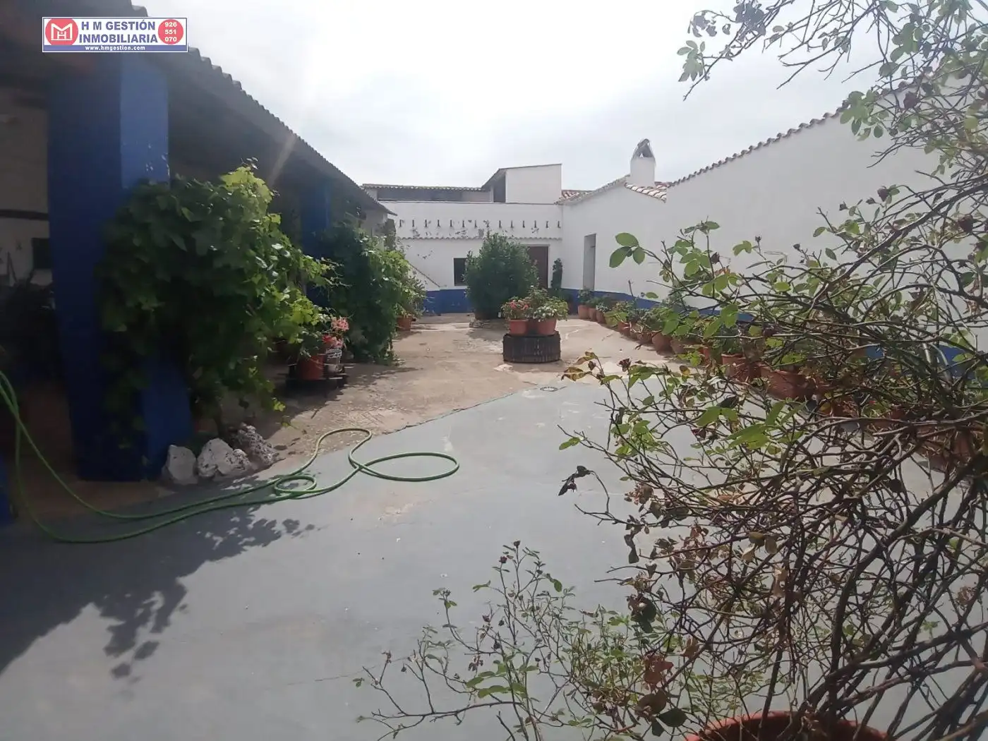 Jardí de Casa o xalet en venda en Arenales de San Gregorio amb Jardí privat, Terrassa i Moblat