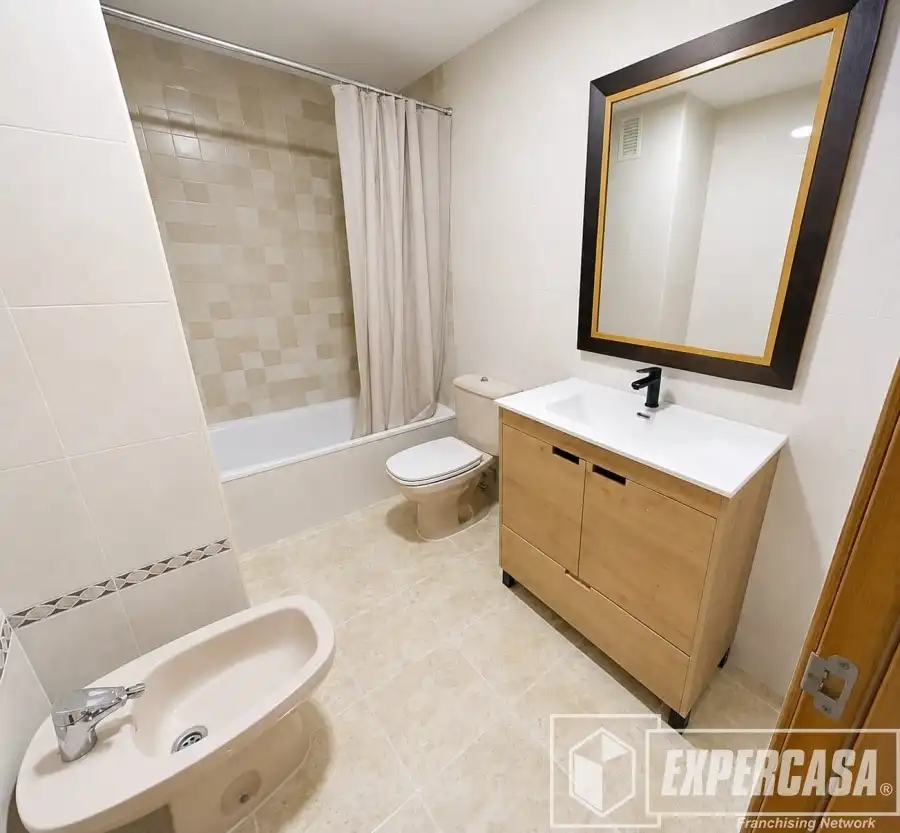 Bany de Dúplex en venda en Valencia amb Aire condicionat