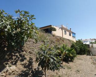 Exterior view of House or chalet for sale in Vélez-Málaga  with Air Conditioner, Terrace and Storage room