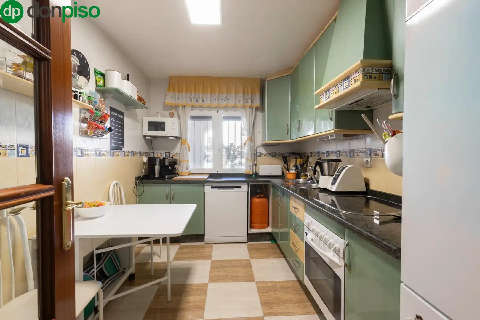 Kitchen of Houses for sale in Armilla  with Air Conditioner and Terrace