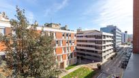 Vista exterior de Pis en venda en Sant Cugat del Vallès amb Aire condicionat i Terrassa