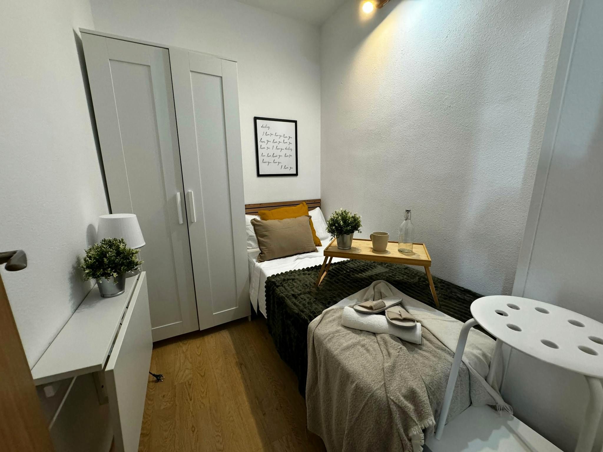 Bedroom of Flat to share in  Madrid Capital  with Heating, Private garden and Washing machine