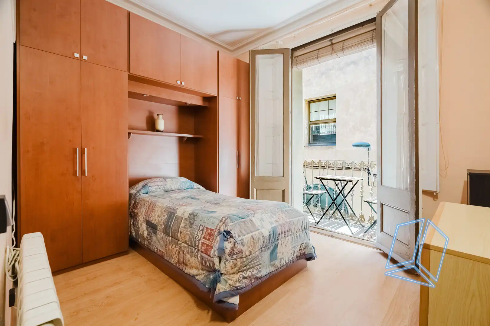 Bedroom of Flat for sale in Gràcia