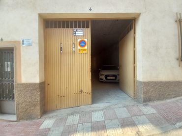 Local comercial en venda a Martos