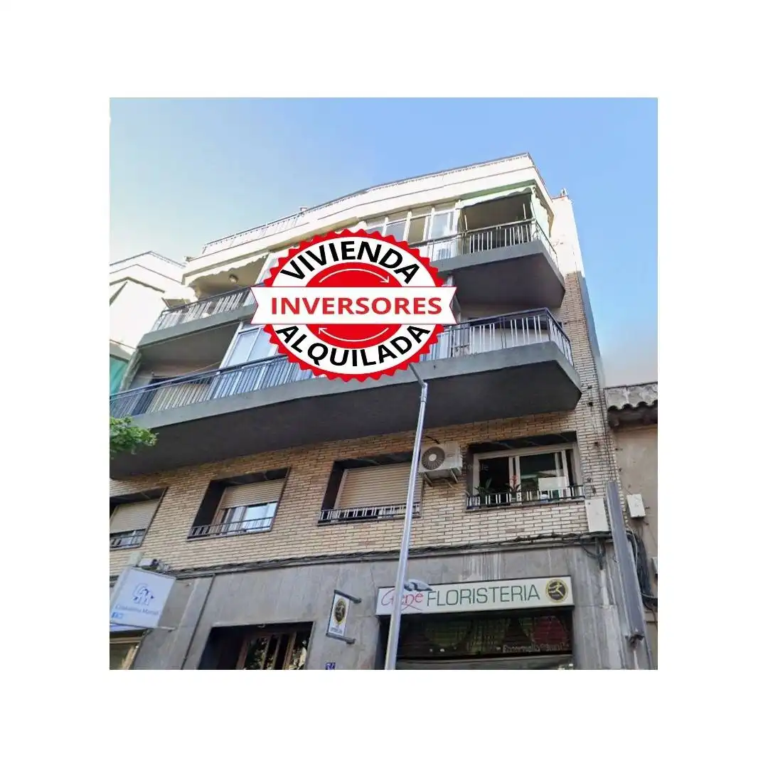 Piso con balcón en venta en La Gavarra