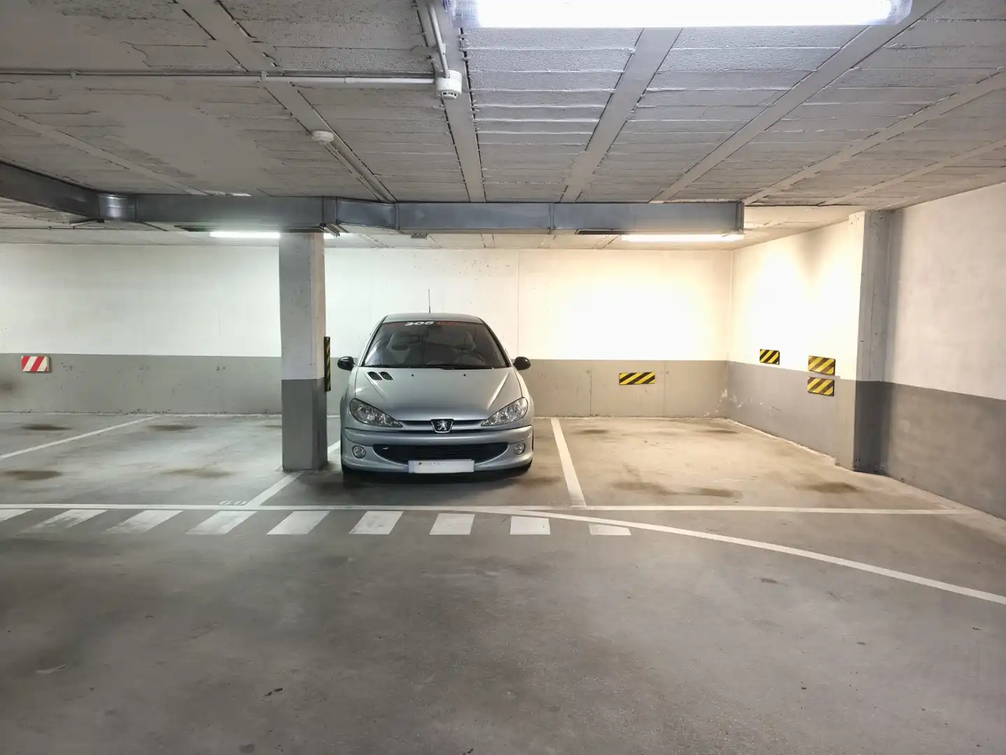 Parkplatz von Wohnung zum Verkauf in Ames mit Heizung, Abstellraum und Möbliert
