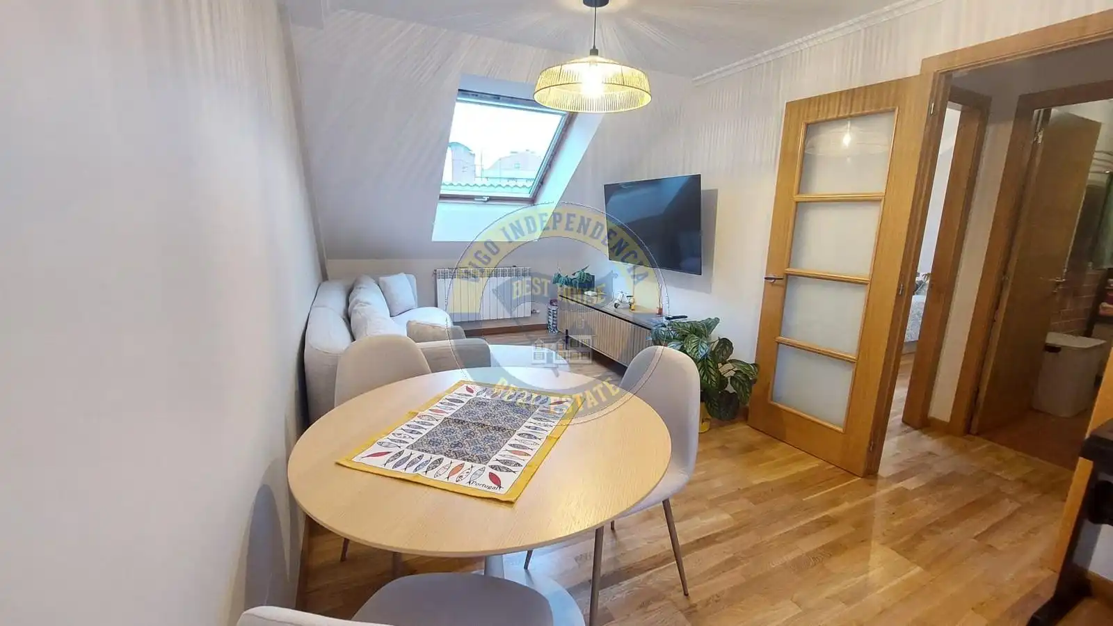 Sala de estar de Ático en venta en Vigo  con Calefacción, Parquet y Terraza