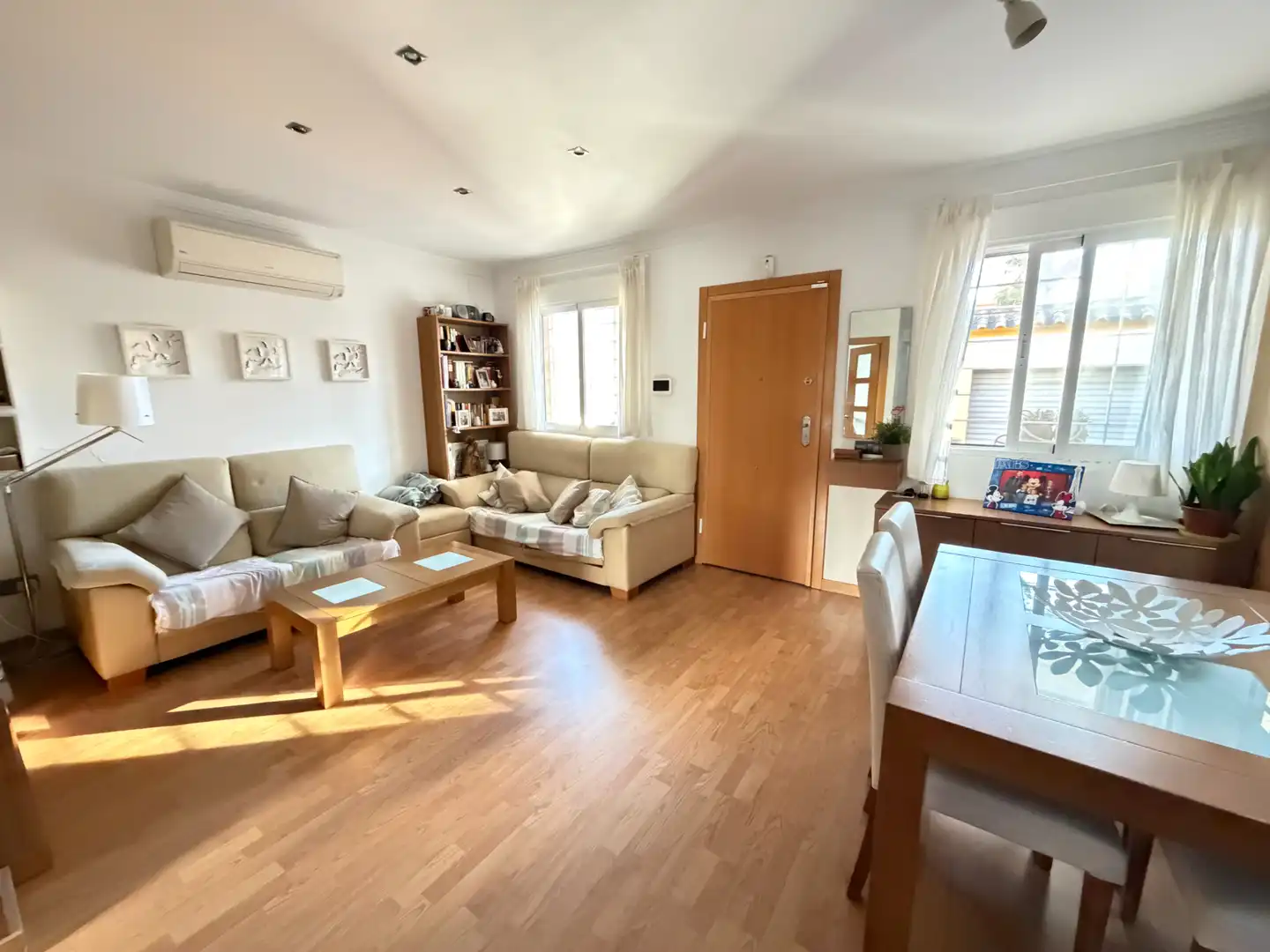 Sala de estar de Casa o chalet en venta en Moncada con Aire acondicionado, Calefacción y Jardín privado