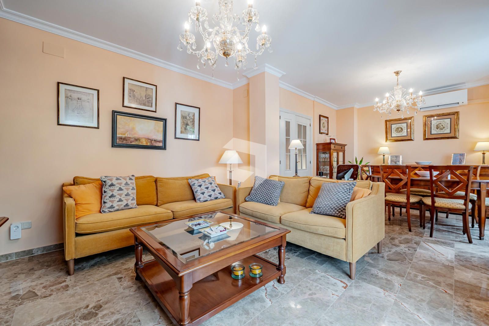 Living room of Single-family semi-detached for sale in  Madrid Capital  with Air Conditioner, Heating and Private garden
