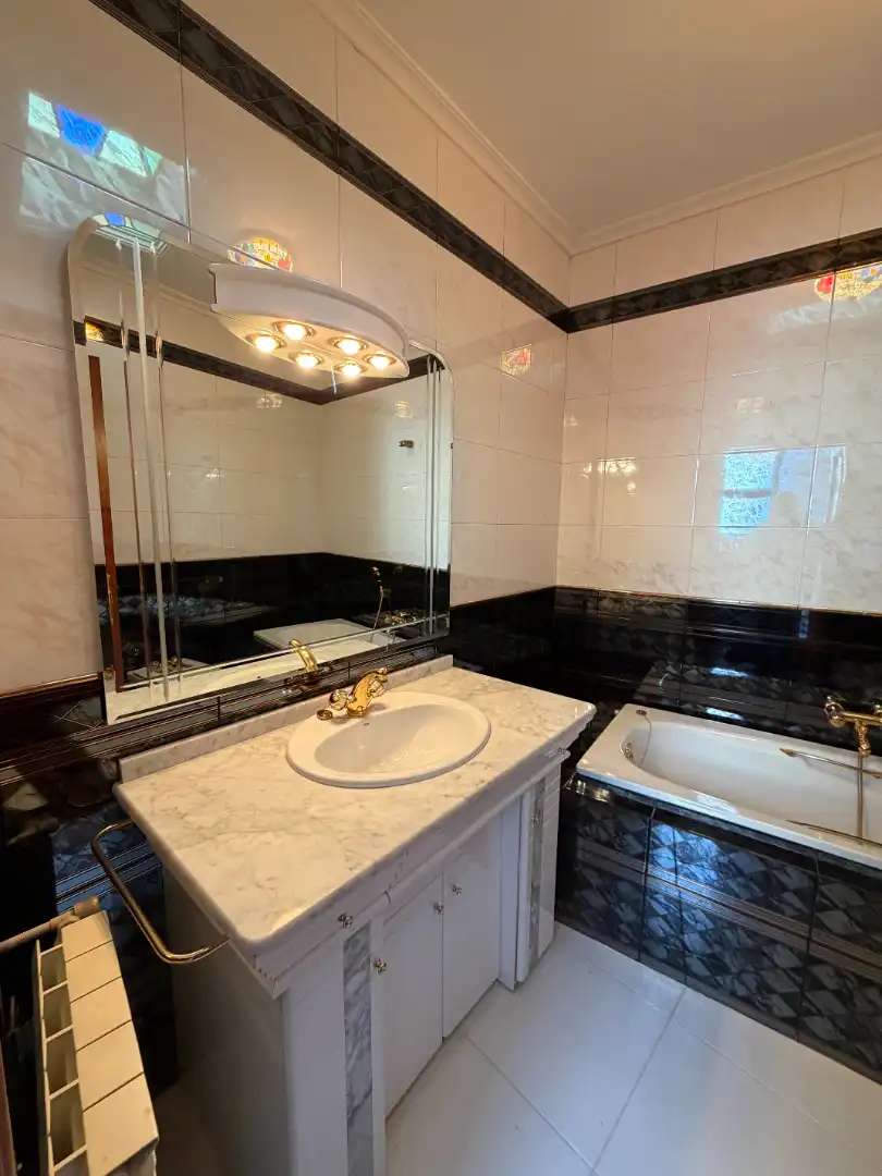 Baño de Casa o chalet en venta en Úbeda con Calefacción, Terraza y Trastero