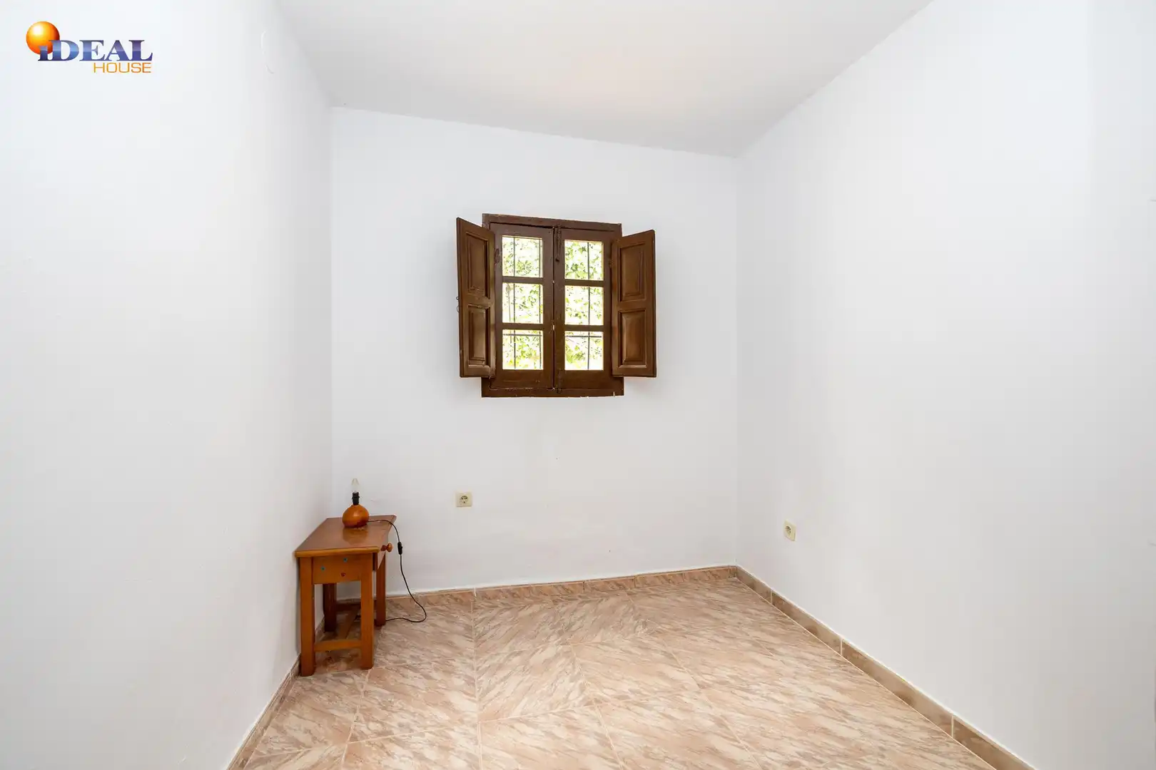 Schlafzimmer von Country house zum Verkauf in Dílar mit Privatgarten