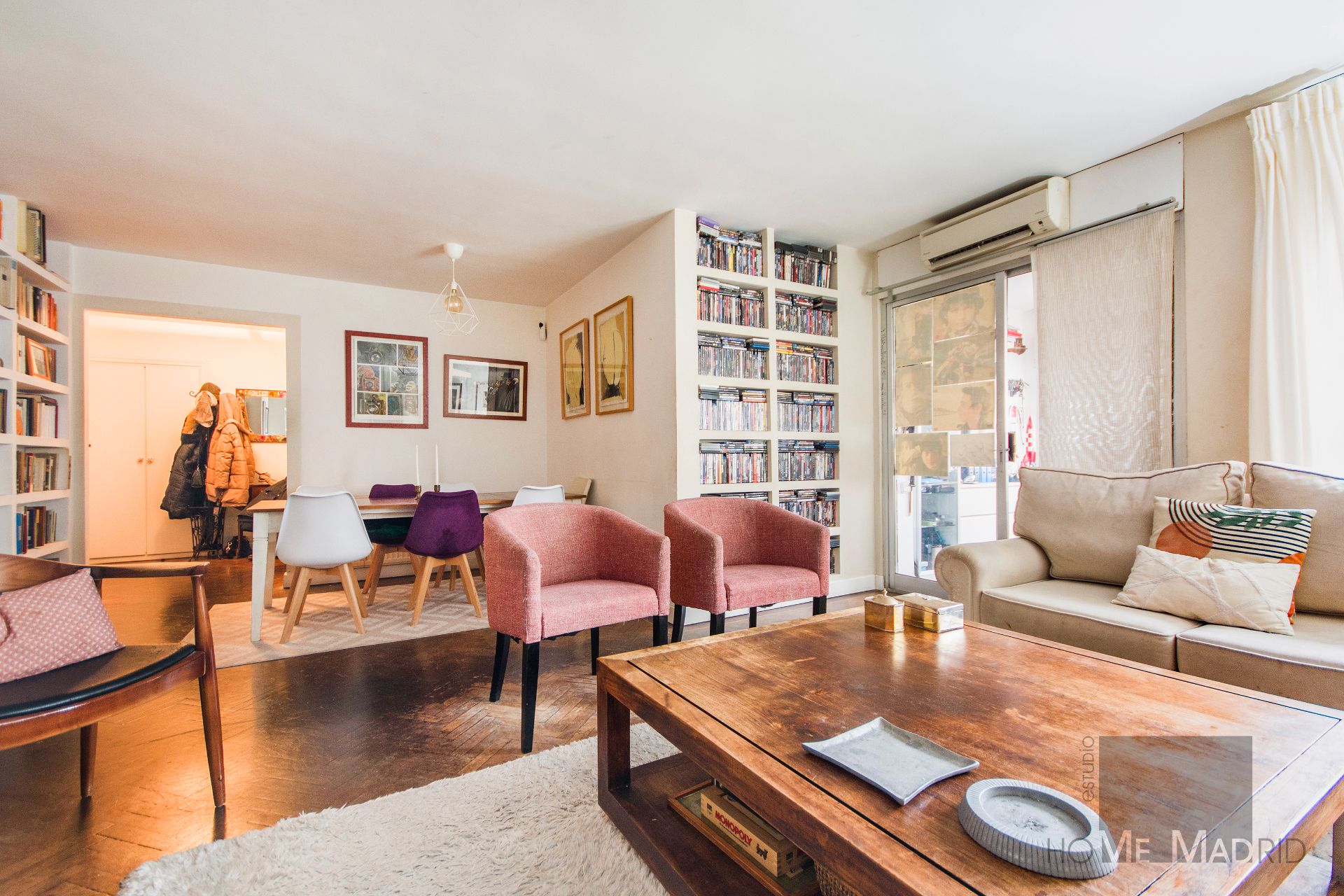 Sala d'estar de Pis en venda en  Madrid Capital amb Aire condicionat, Calefacció i Piscina comunitària