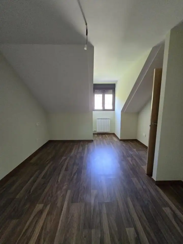 Dúplex amb ascensor en venda a Calle Emiliano Alonso Sanchez Lomba, imagen 9
