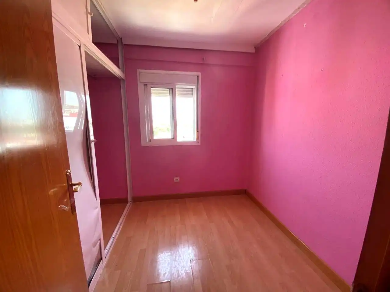 Bedroom of Flat for sale in Dos Hermanas
