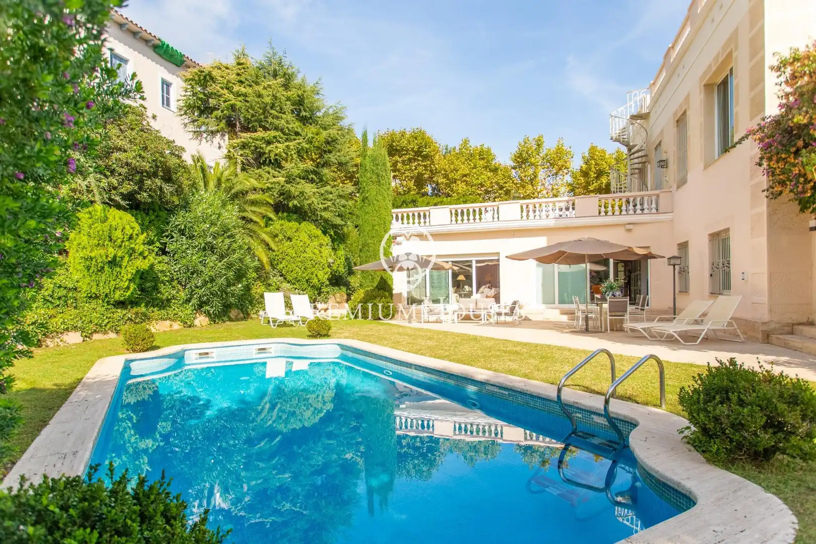 Houses for sale in Califòrnia - Santa Madrona